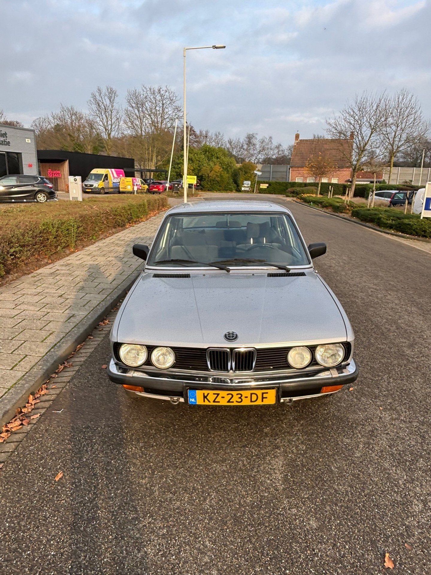BMW 5-serie 520i AUTOMAAT " TAX FREE ", Automaat, Gebruikt, Metallic lak, 1197 kg
