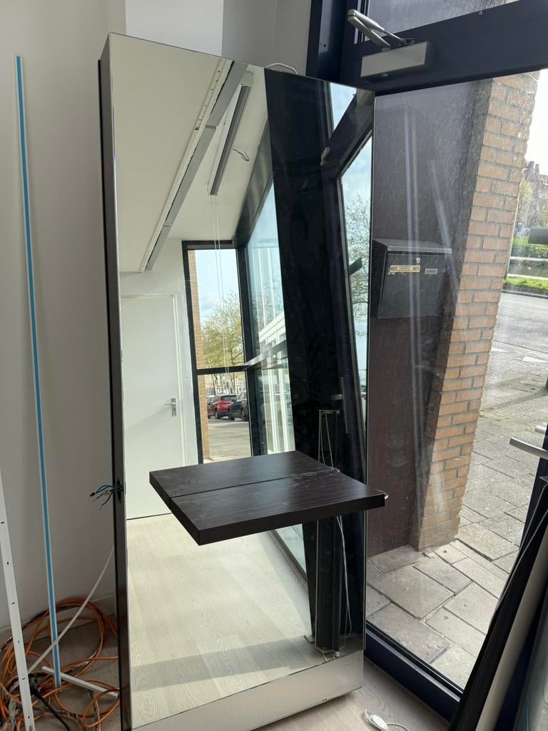 Kapsalon kasten en stoelen, Huis en Inrichting, Stoelen, Ophalen, Gebruikt, Bruin, Vijf, Zes of meer stoelen