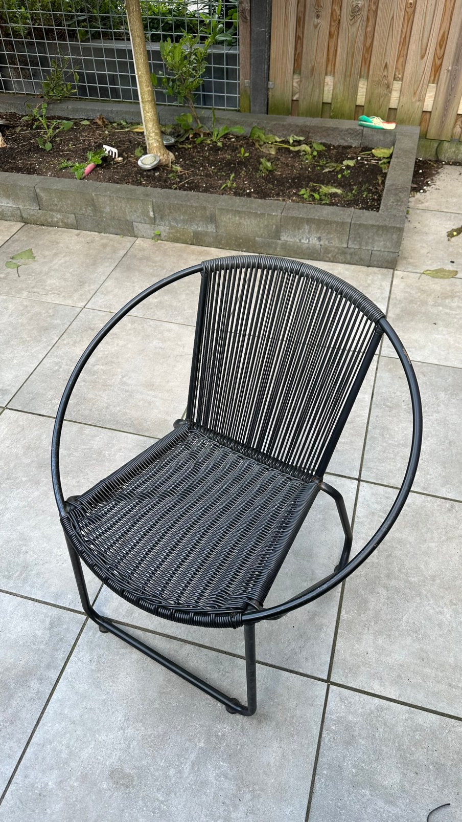 Zwarte Ronder Tuinstoel / Draadstoel (Bohostijl), Tuin en Terras, Ophalen, Zo goed als nieuw
