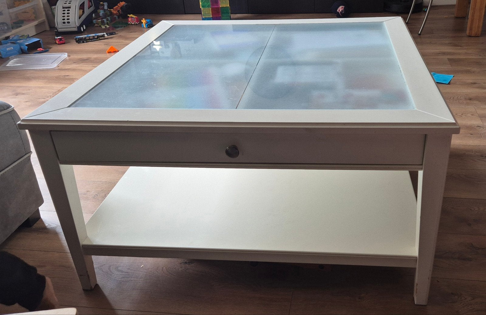 Ikea Liatorp salontafel met glazen blad en lade, Huis en Inrichting, Tafels | Salontafels, Ophalen, 50 – 75, Gebruikt, 50 tot 100 cm