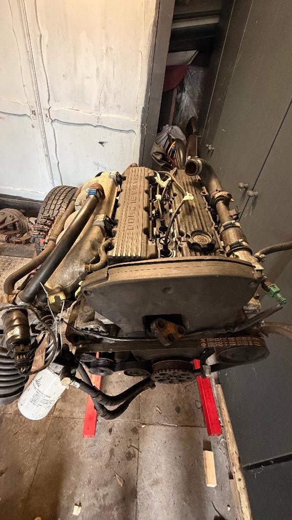 Land Rover Defender 2.0 MPI BENZINE Motor 92dkm ´00 (16V), Auto-onderdelen, Ophalen of Verzenden, Gebruikt, Land Rover
