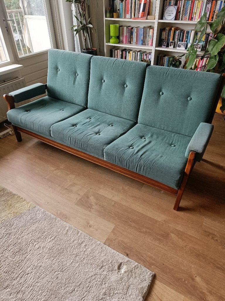 Houten mid century zitbank (blauw/groen), Huis en Inrichting, Banken | Bankstellen, Gebruikt, Rechte bank, Driepersoons, 200 tot 250 cm
