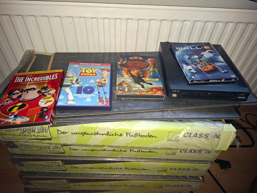 DVD's: The Incredibles, Toy Story, Wall-E en meer, Avontuur, Gebruikt, Alle leeftijden, Ophalen of Verzenden