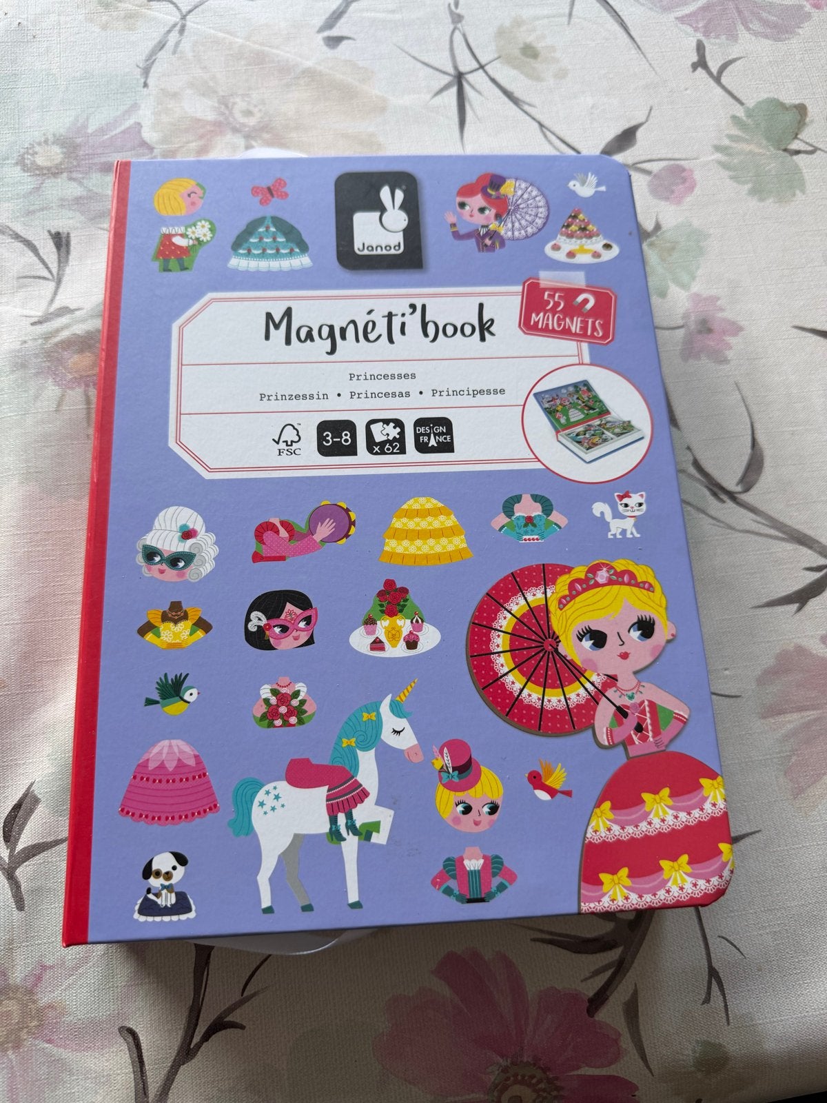 Janod Magneti'book Princesses - Magnetisch boek, Ophalen of Verzenden, Zo goed als nieuw, Knutselen