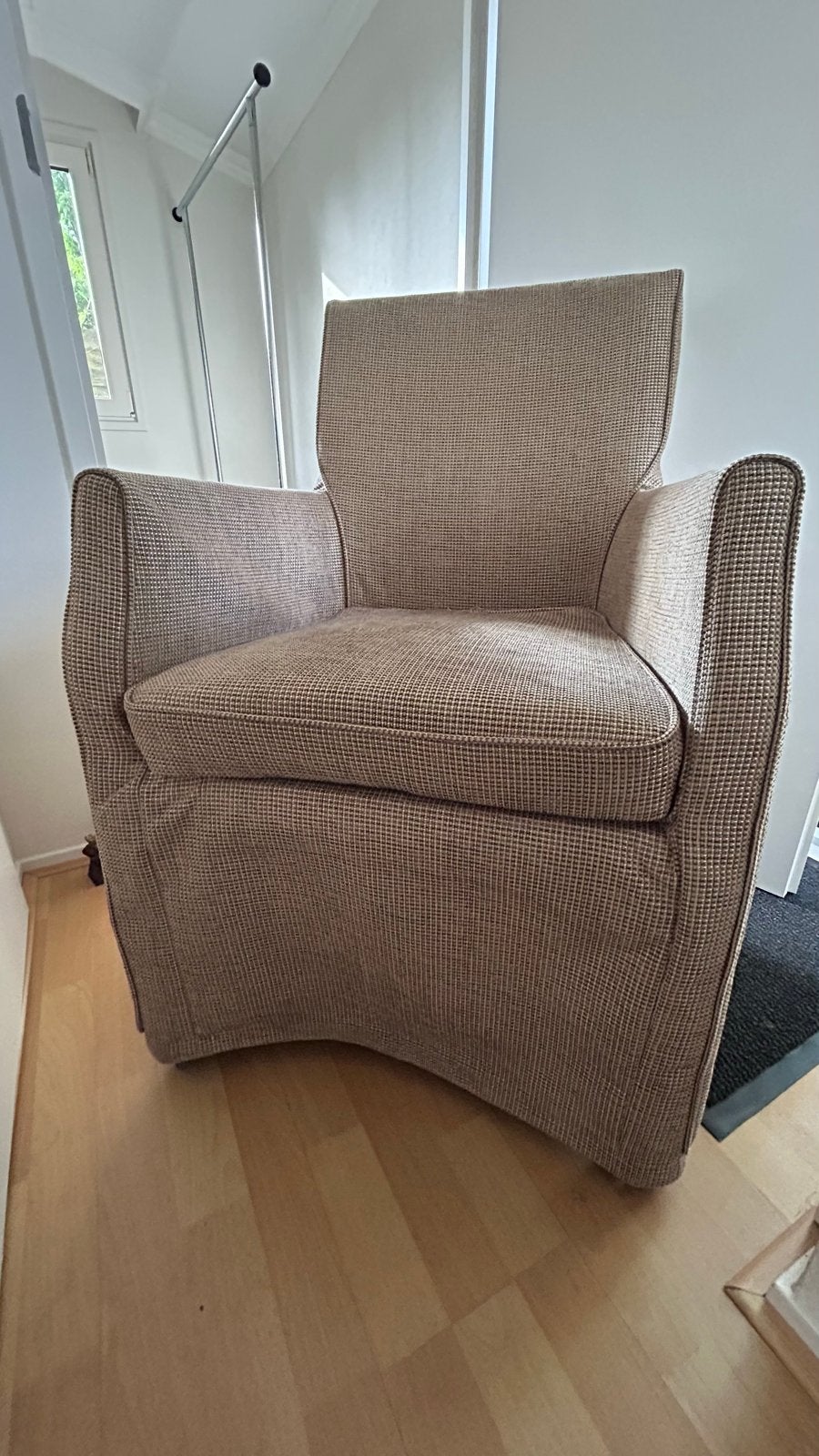 Comfortabele fauteuil met stoffen bekleding, Ophalen, Gebruikt, Landelijk, 75 tot 100 cm