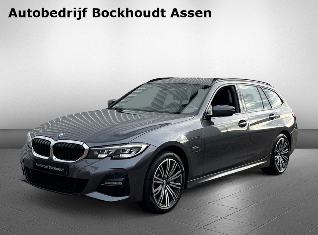BMW 3 Serie Touring 330e xDrive M-Sport Pakket | Stoel- & St, Auto's, 1998 cc, Gebruikt, 4 cilinders, Hybride Elektrisch/Benzine