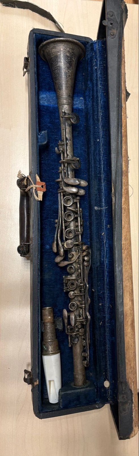 Vintage metalen klarinet Revelle/Cavalier met koffer, Gebruikt, Overige typen, Ophalen of Verzenden, Nb