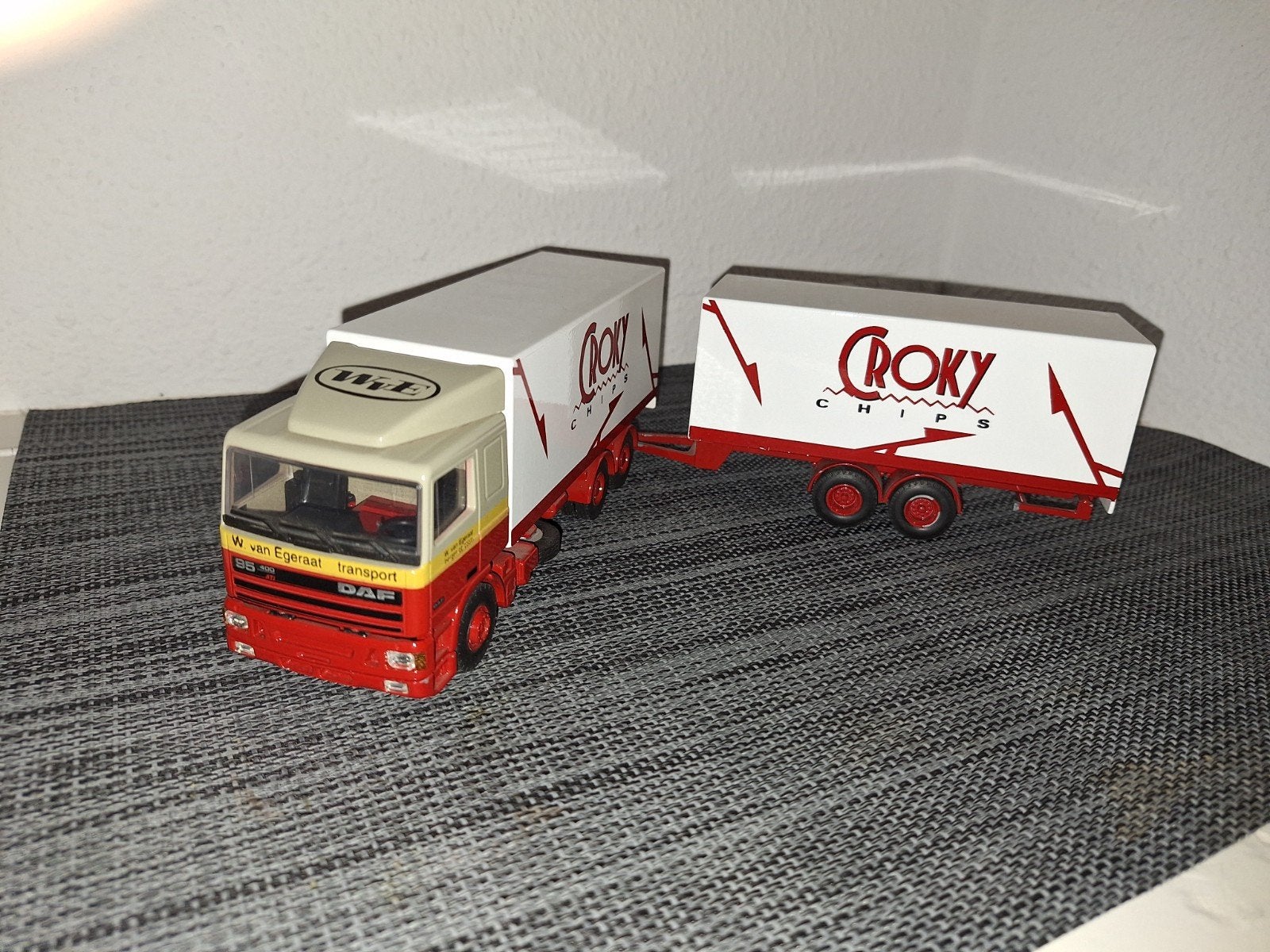 Lion DAF vrachtwagen met wipkar - Croky Chips, Ophalen of Verzenden