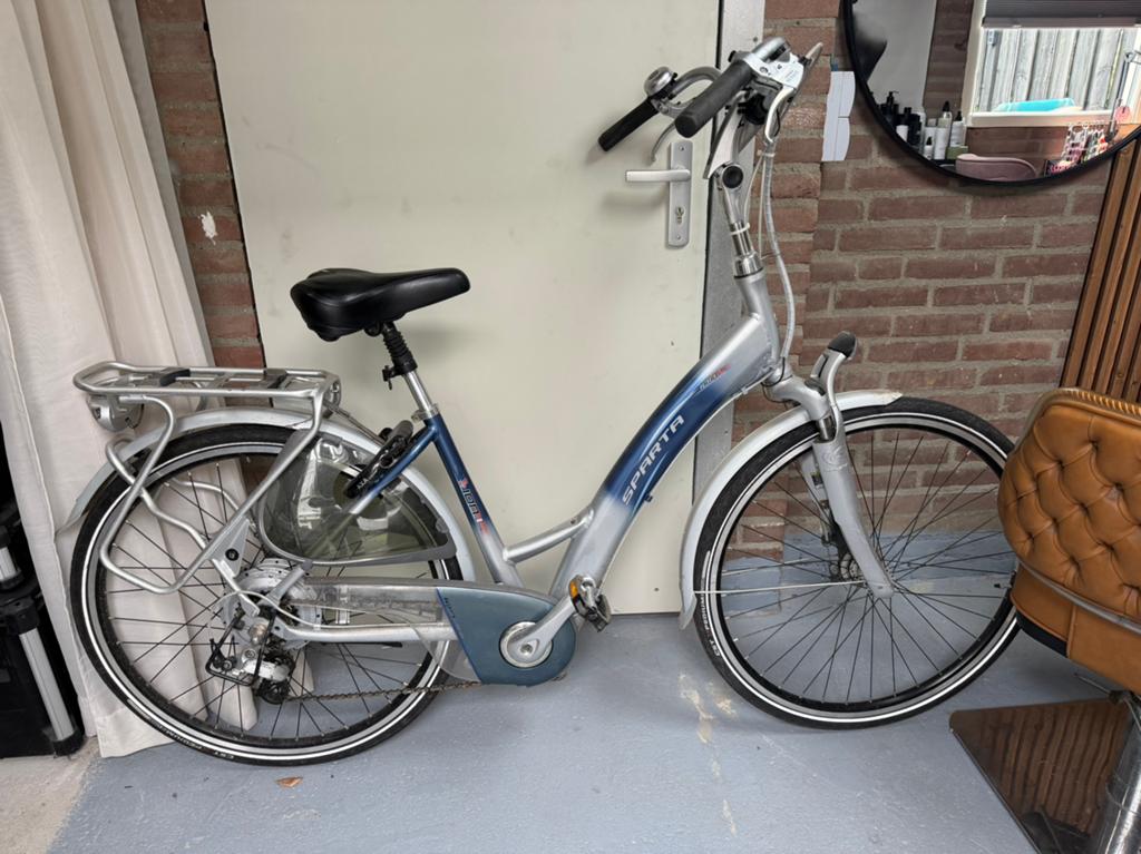 Sparta ION L met schade, Ophalen, Gebruikt, Sparta