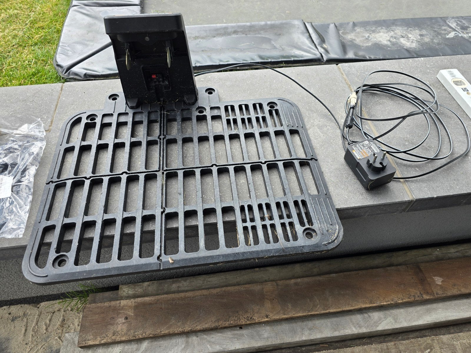 Worx Landroid laadstation met adapter en grondpinnen, Ophalen, Minder dan 30 cm