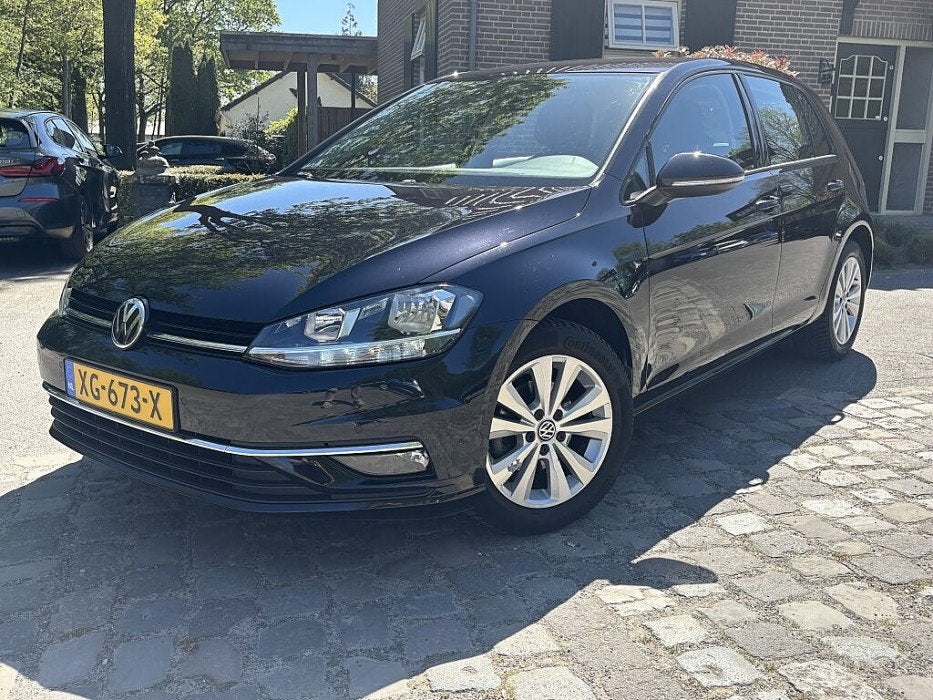 Volkswagen Golf 1.0 TSI Comfortline Bnscomfstoel,nav,ecc,sto, Zwart, Origineel Nederlands, Bedrijf, Handgeschakeld