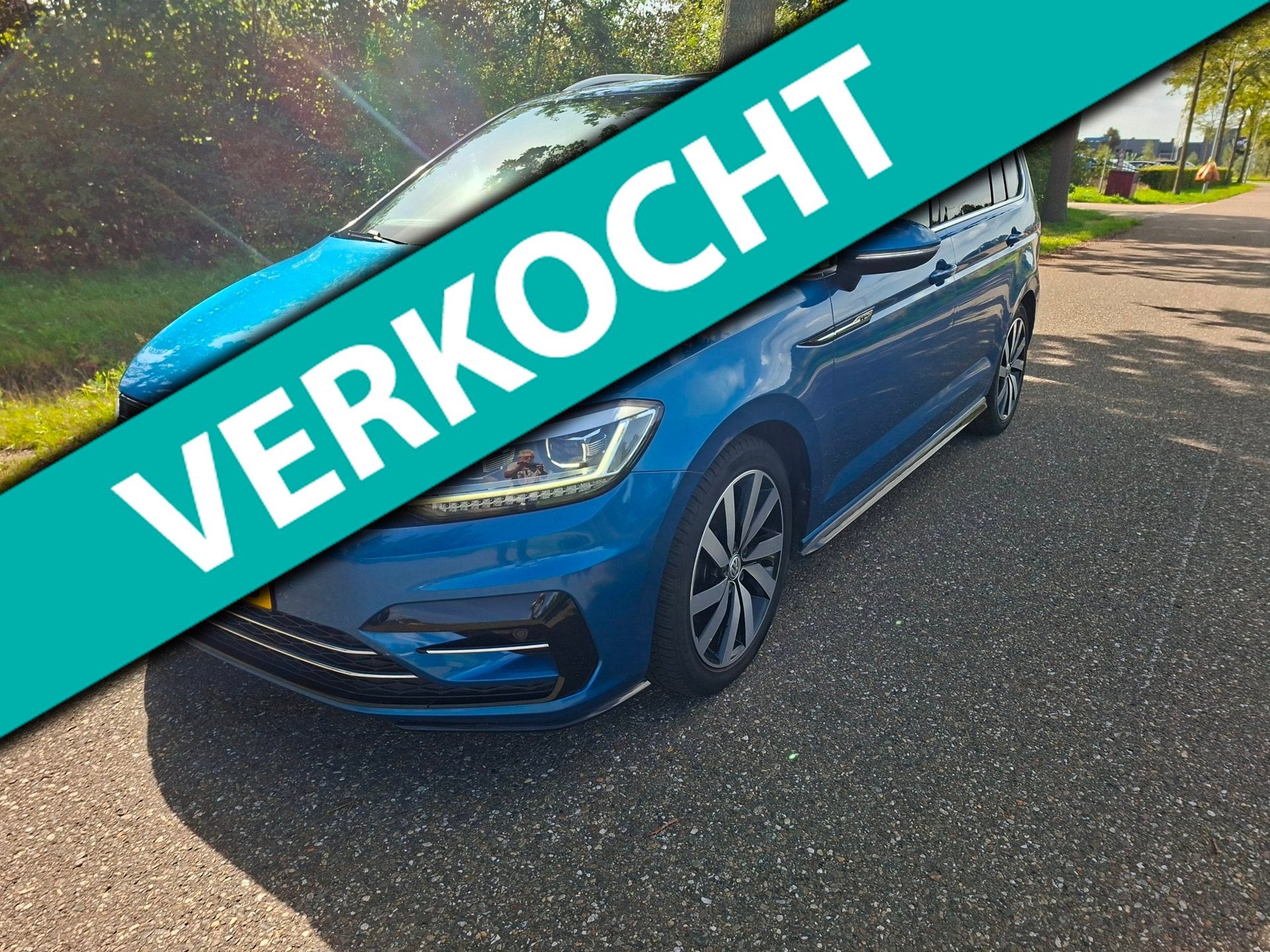 Volkswagen Touran 1.6 TDI SCR Highline 7p R Line orgnnl., Auto's, Gebruikt, Euro 6, Blauw, 23 km/l