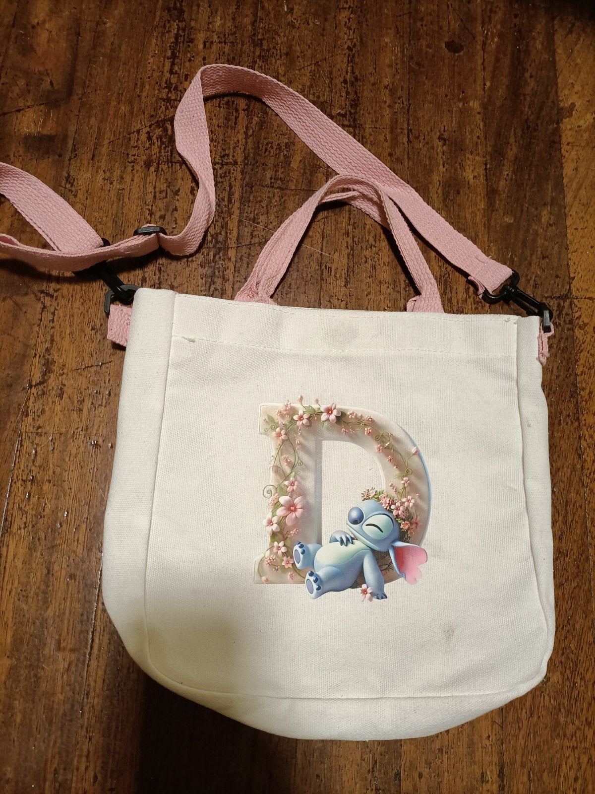Leuke tas met Stitch en letter D, 24x24 cm, Ophalen of Verzenden, Gebruikt, Wit, Schoudertasje