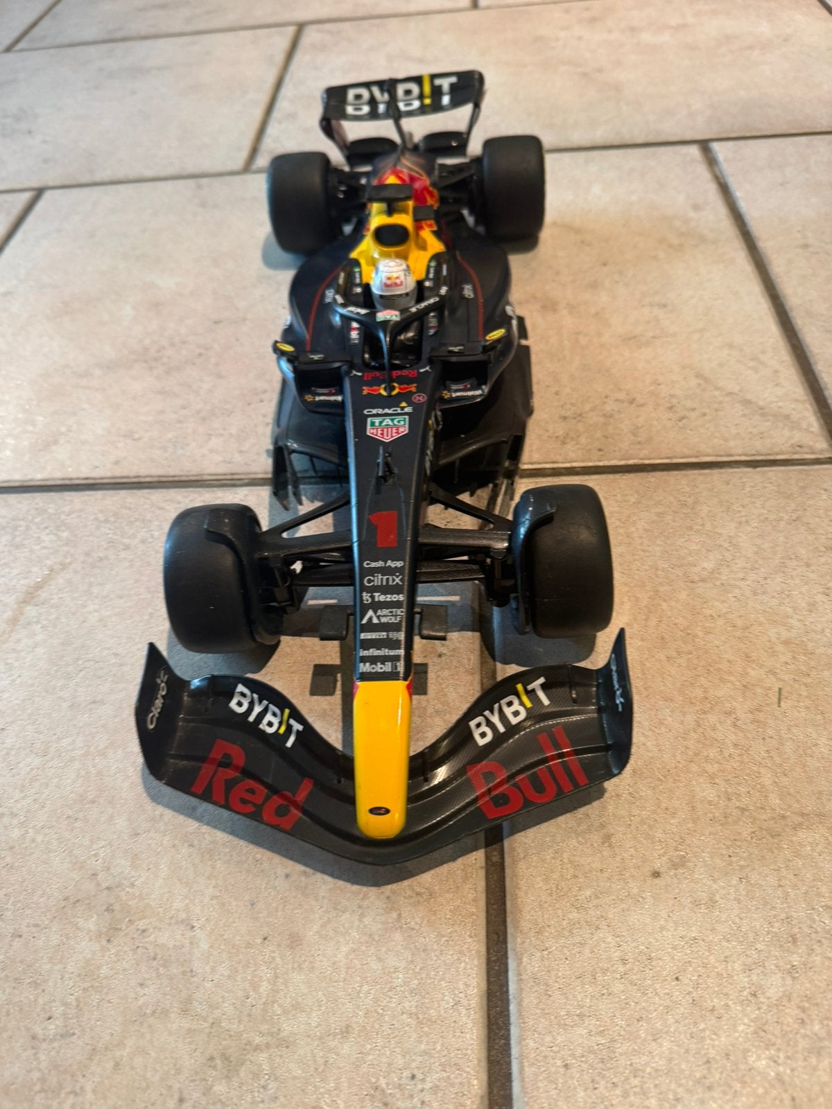 Max verstappen formule1 auto bestuurbaar, Hobby en Vrije tijd, Modelbouw | Radiografisch | Auto's, Ophalen of Verzenden, Overige schalen