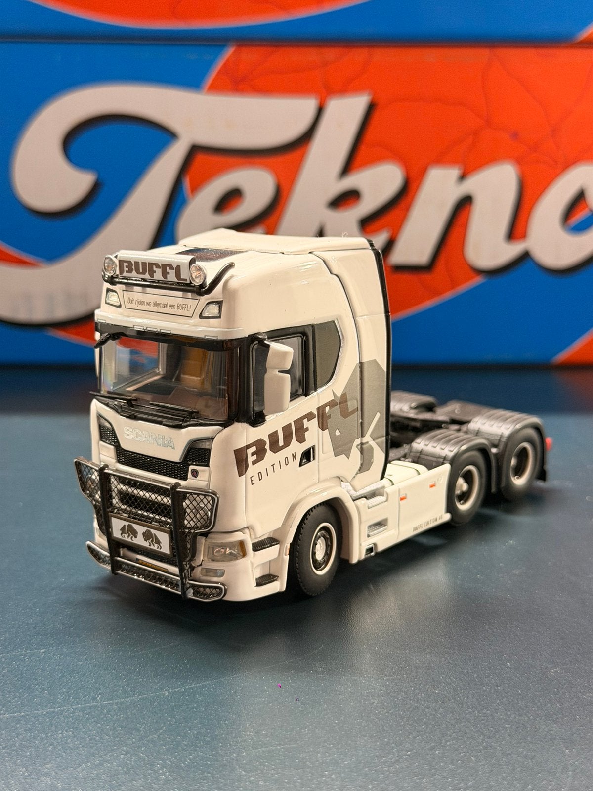 WSI Scania BUFFL Edition, Ophalen of Verzenden, Zo goed als nieuw, Bus of Vrachtwagen, Wsi