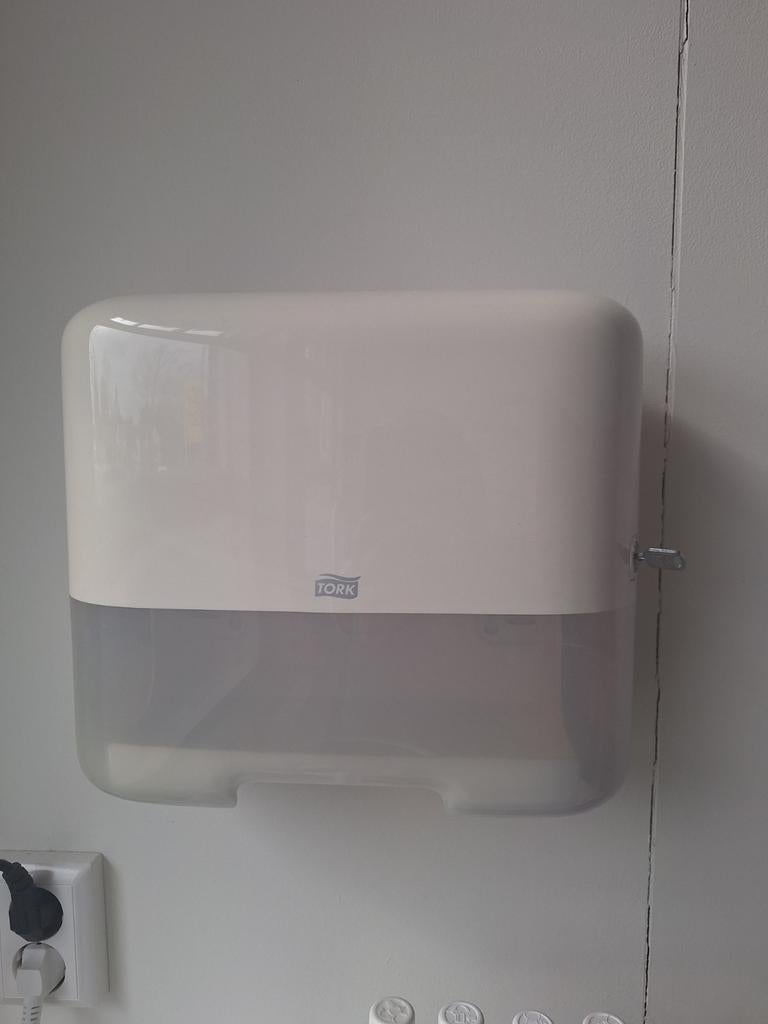Tork papier dispenser - Hygiënische handdoekautomaat, Ophalen of Verzenden, Zo goed als nieuw