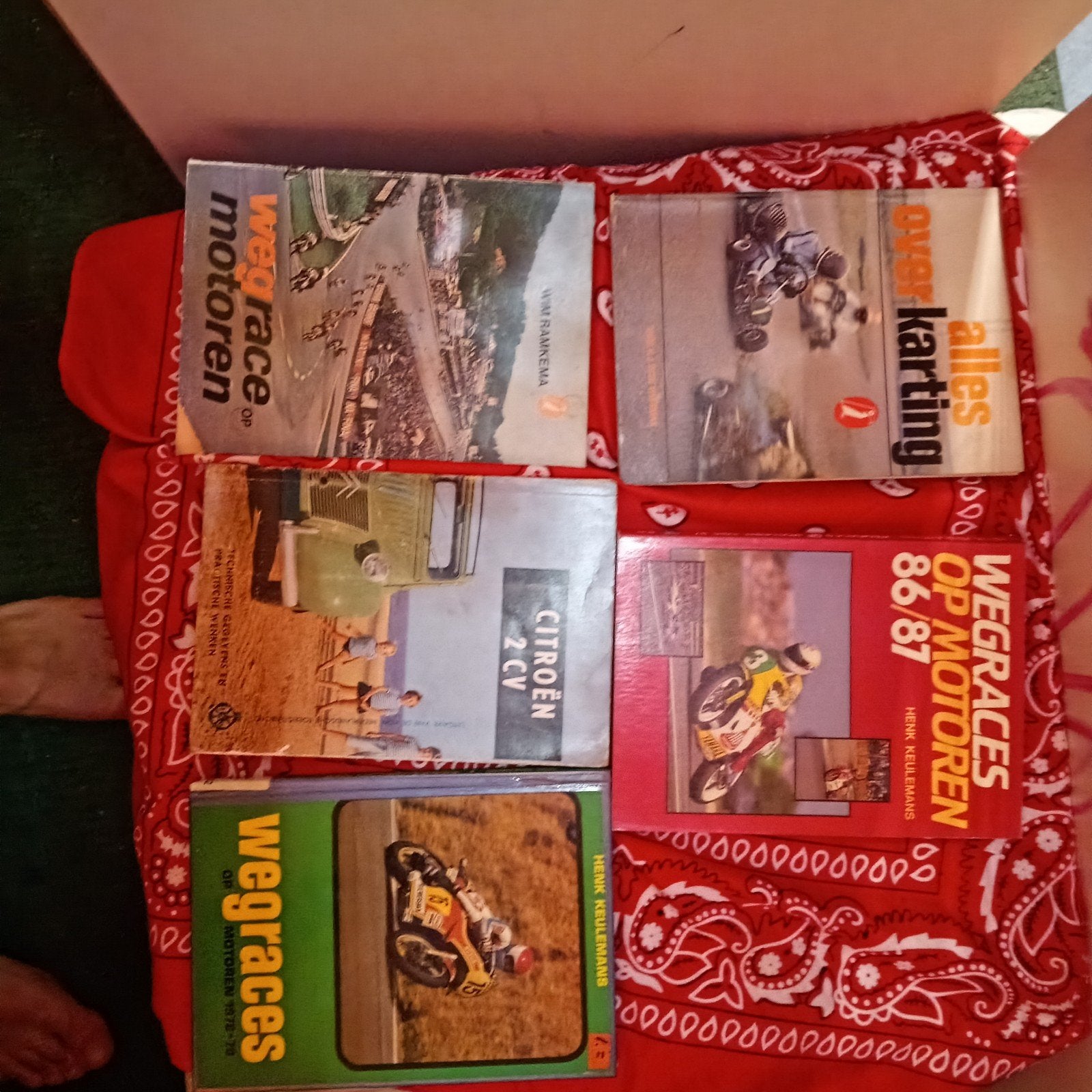 Collectie motor- en autosportboeken (vintage), Ophalen of Verzenden, Gelezen