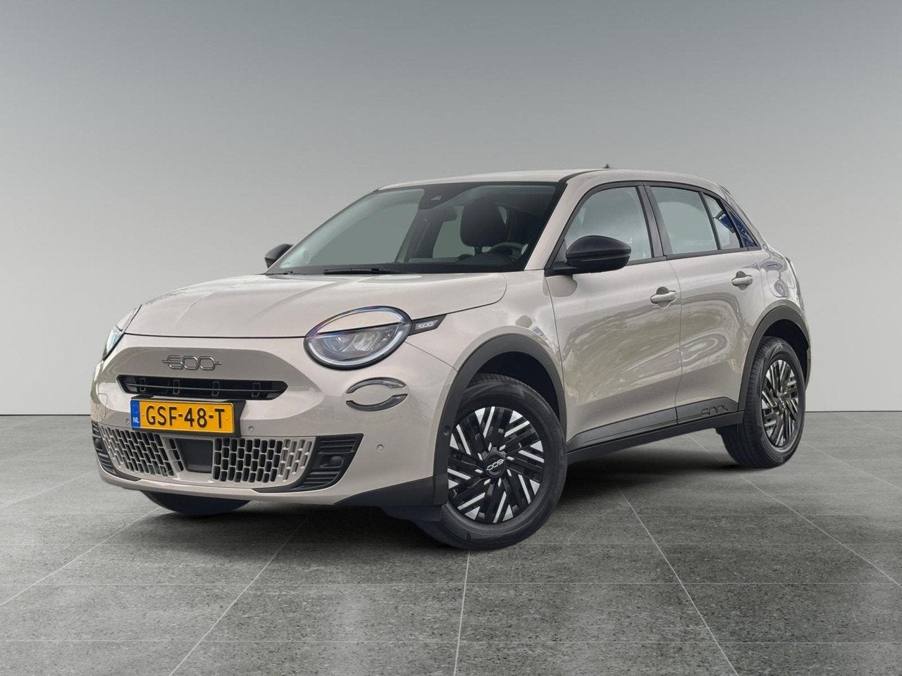 Fiat 600 Urban 1.2 Hybrid 110pk e-DSC6 | CAMERA | AFN. TREKH, Auto's, Automaat, Dealer onderhouden, Gebruikt, 1199 cc