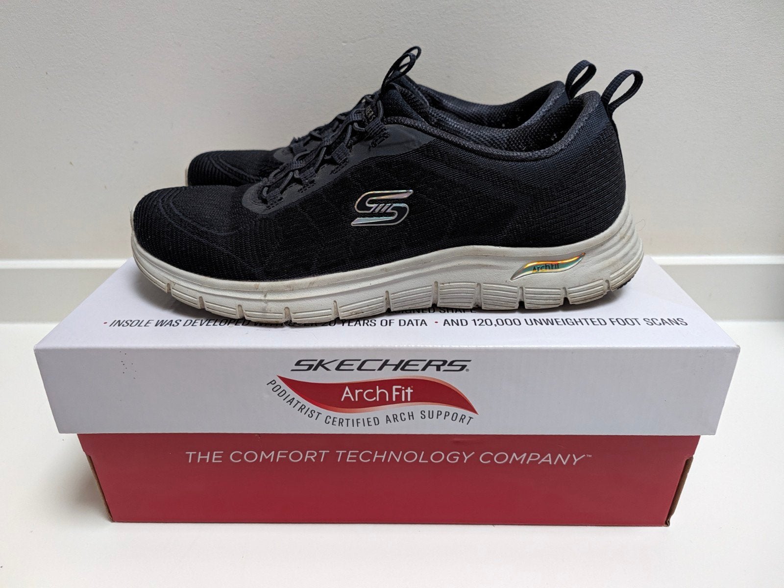 Donkerblauwe Skechers Arch Fit sneakers - Maat 39, Skechers, Blauw, Ophalen of Verzenden, Sneakers of Gympen