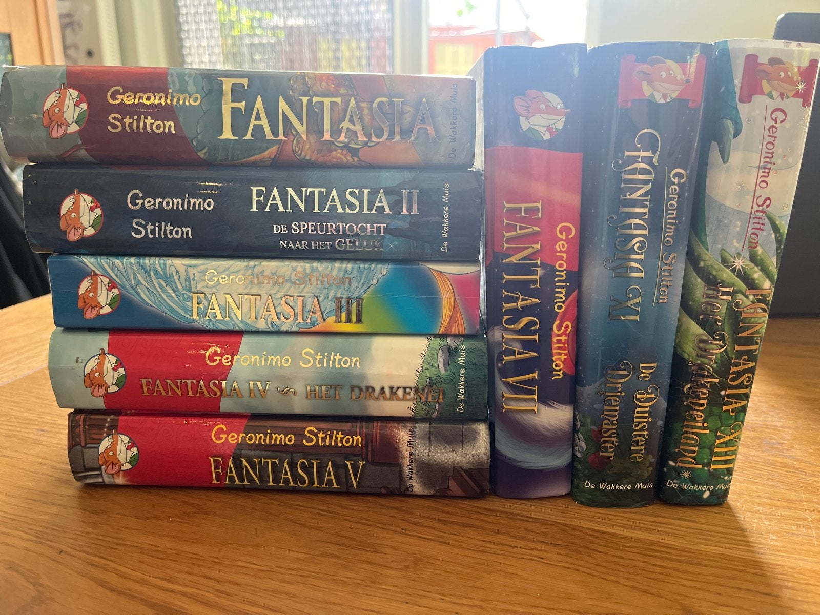 Geronimo Stilton Fantasia boeken, Boeken, Ophalen of Verzenden, Gelezen, Fictie algemeen