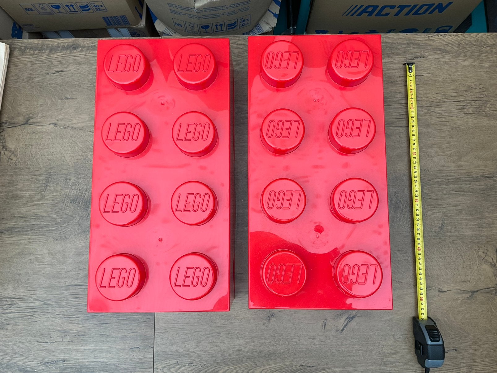 2 zgan rode grote Lego boxen Bricks storage 50cm.SAMEN 25€, Ophalen, Overige thema's, Lego, Accessoire