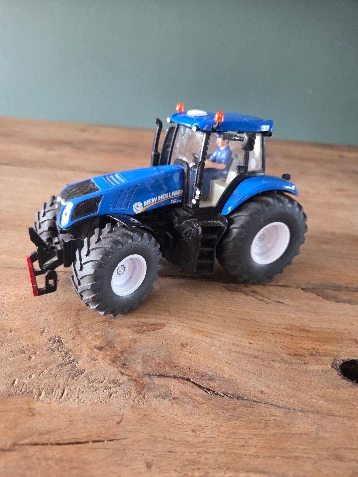 New Holland T8.300 Tractor Model., Ophalen, Zo goed als nieuw
