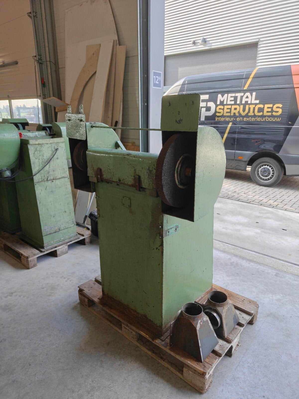 Zware stationaire slijpsteen machine. Polijst bok machine, Ophalen, Gebruikt, 1000 watt of meer, Overige typen