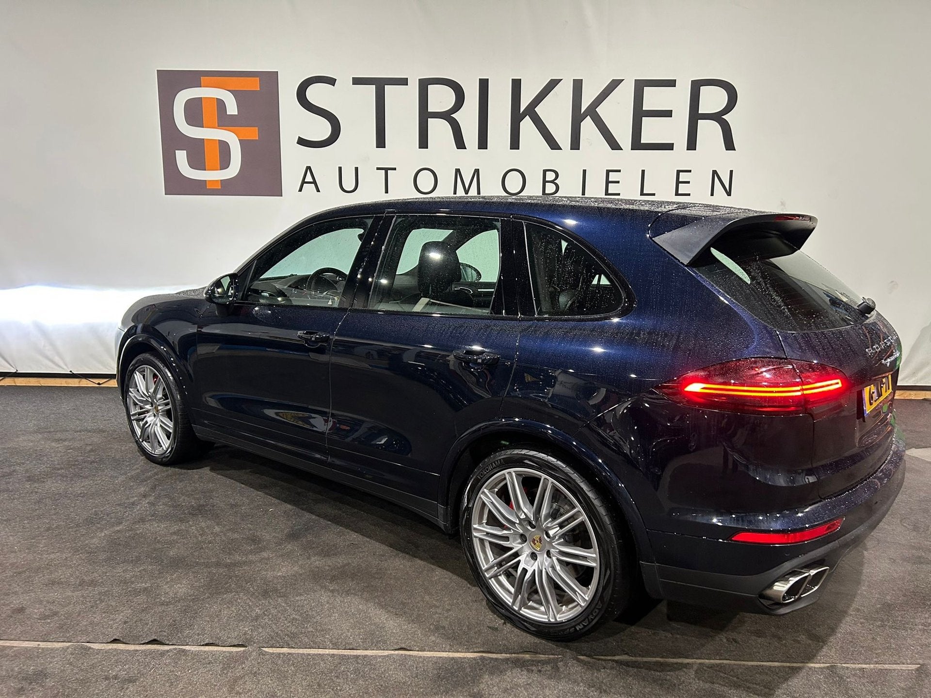 Porsche Cayenne 4.8 Turbo, Automaat, Cayenne, Gebruikt, Blauw