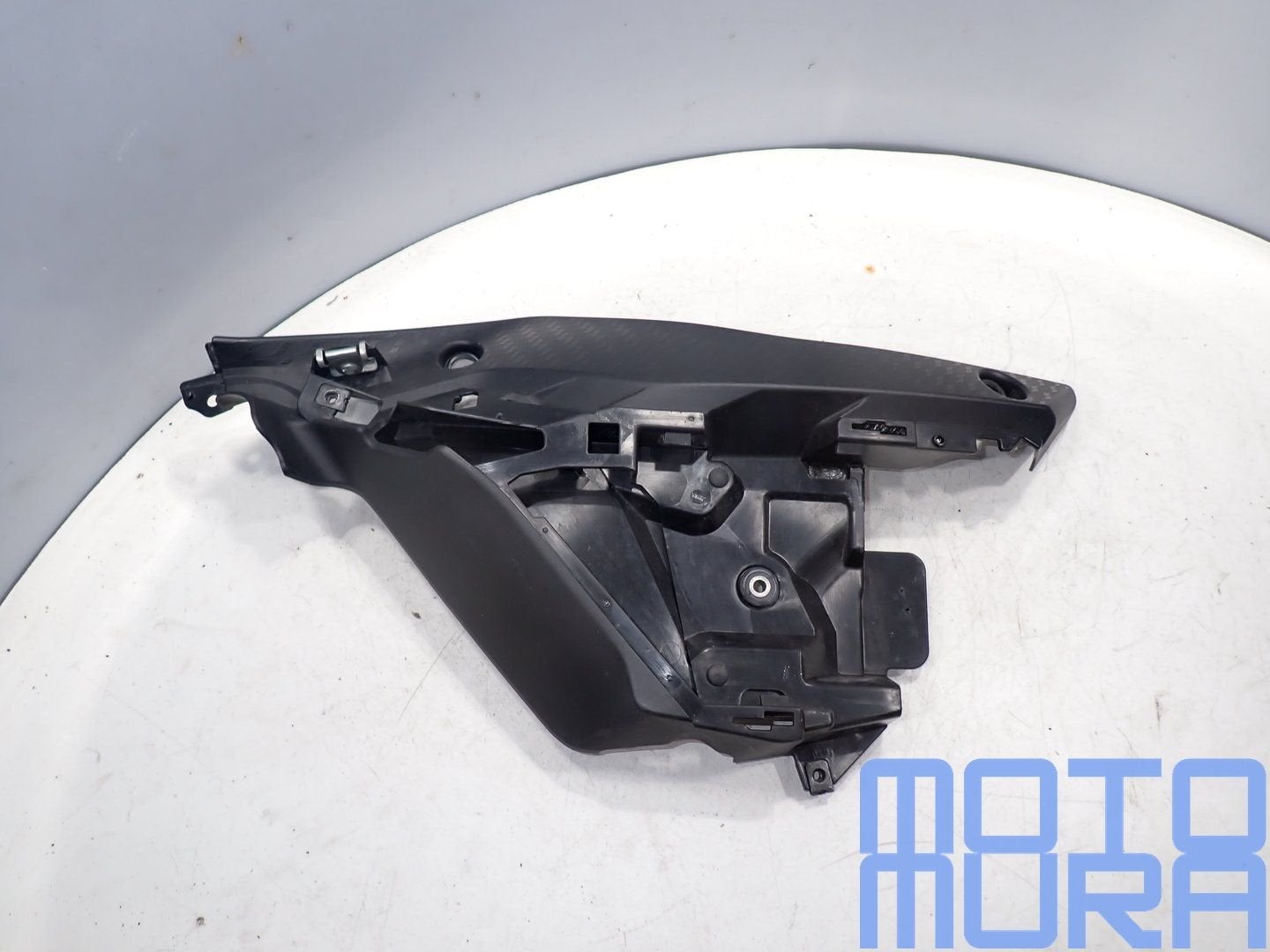 Yamaha R1 2015 - 2019 zijkap bevestiging links binnenkuip li, Motoren, Onderdelen | Yamaha, Gebruikt, -, -, Ophalen of Verzenden