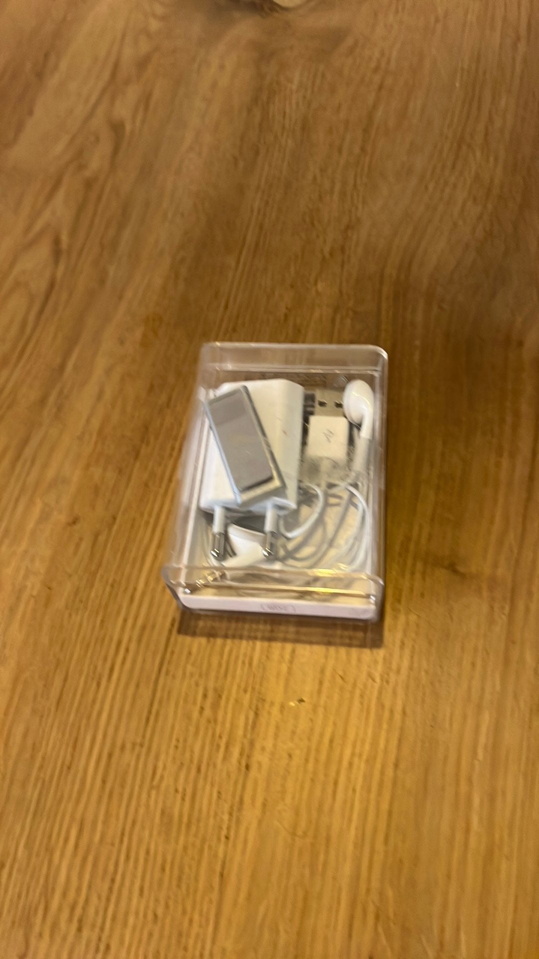 Apple ipod shuffle 3rd gen. 2gb, Audio, Tv en Foto, Shuffle, Nieuw, Ophalen of Verzenden, Zilver