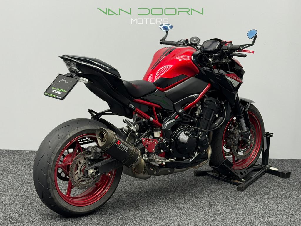 Kawasaki Z900 Performance | Akrapovic | Bar-End Spiegels | 2, Motoren, Motoren | Kawasaki, Info@vandoornmotors.nl, Bedrijf, Meer dan 35 kW