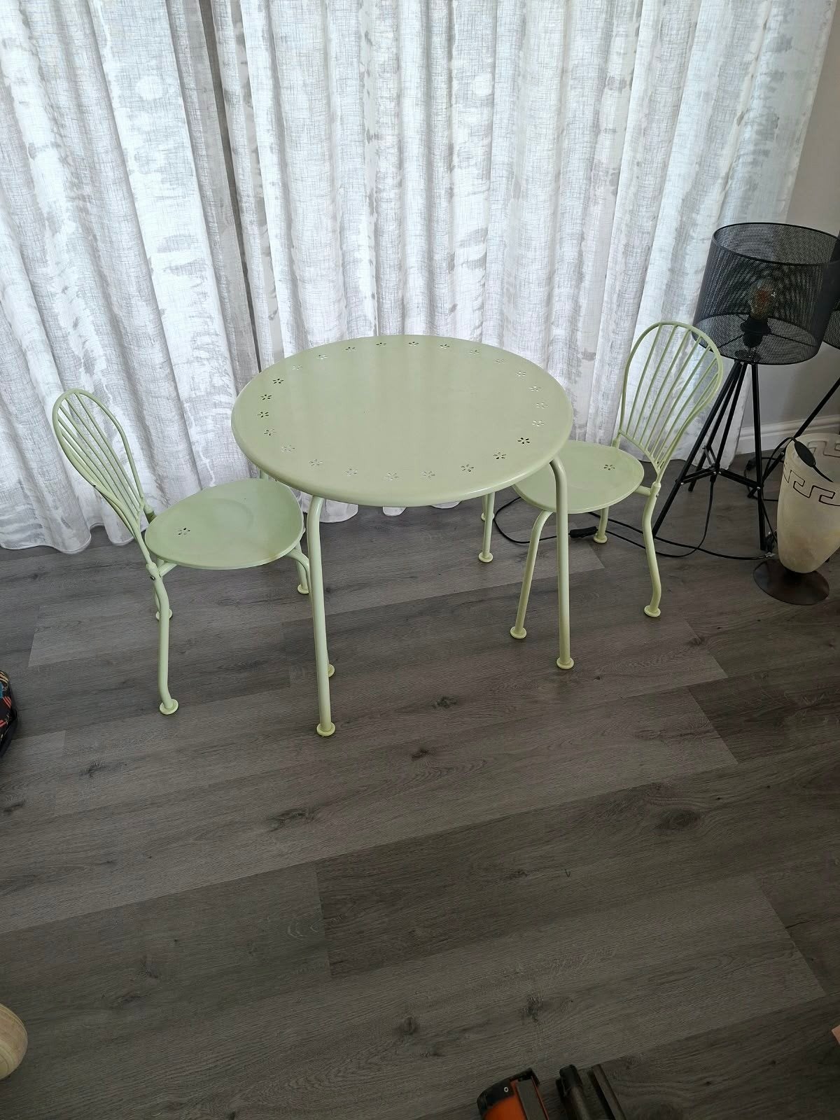 Lichtgroene bistro set - tafel en 2 stoelen, Ophalen, Gebruikt, Rond, Metaal