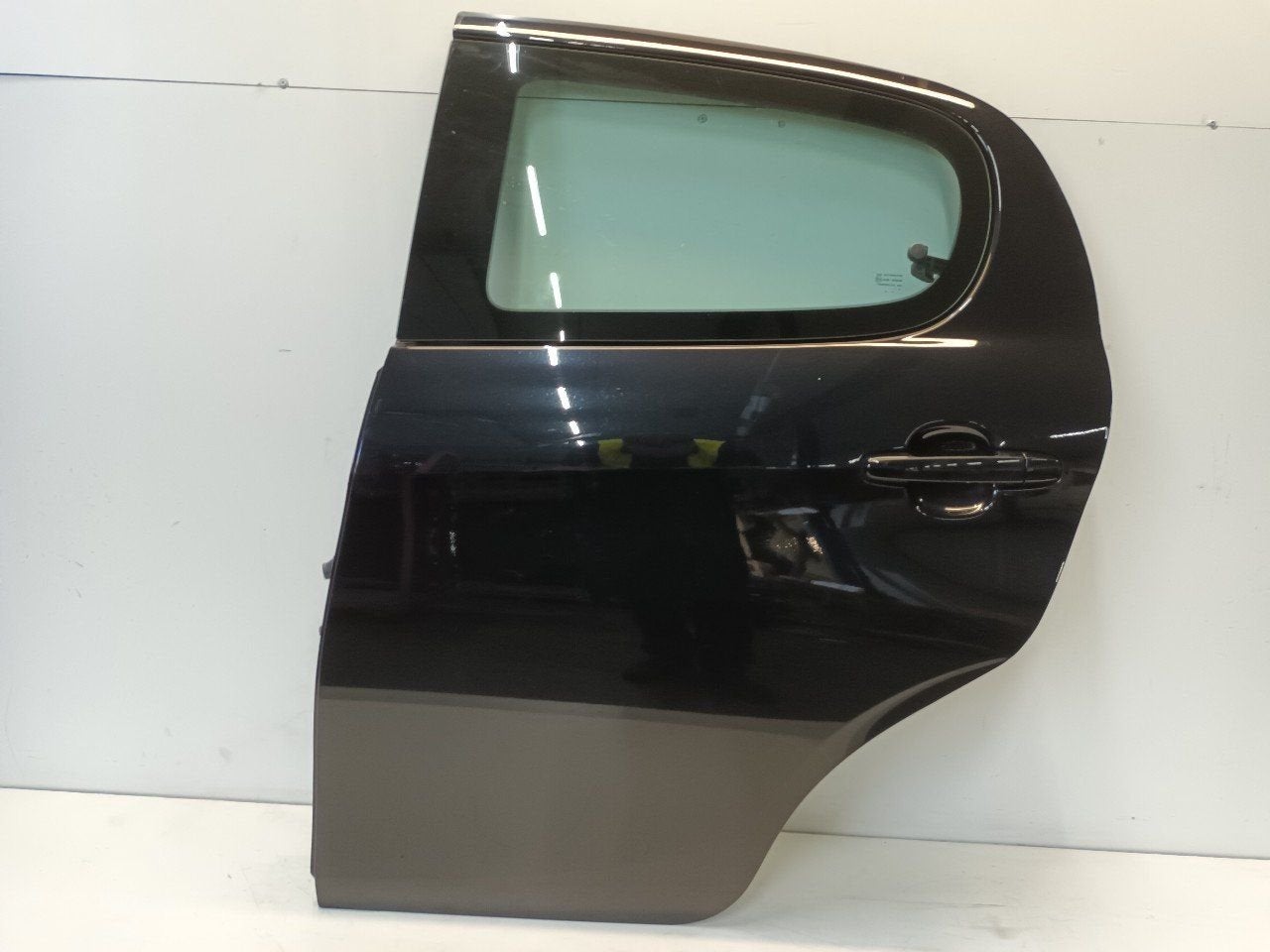 Portier links achter Peugeot 108, Auto-onderdelen, Onderdelen@venauto.nl, Van der Ven Autorecycling B.V., Gebruikt, Ettenseweg 76, 4706 PB Roosendaal, The Netherlands