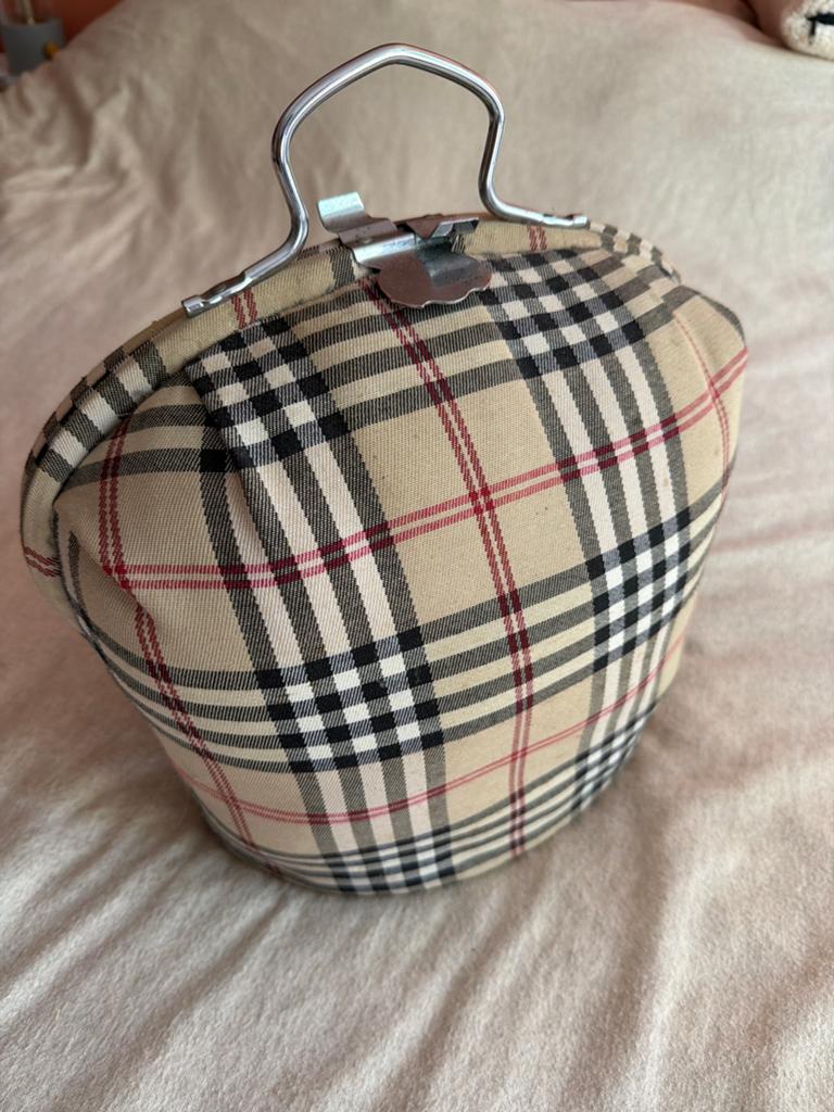 Theemuts / Theebeurs - klipsluiting - Burberry, Ophalen of Verzenden, Meerkleurig, Overige materialen, Overige merken
