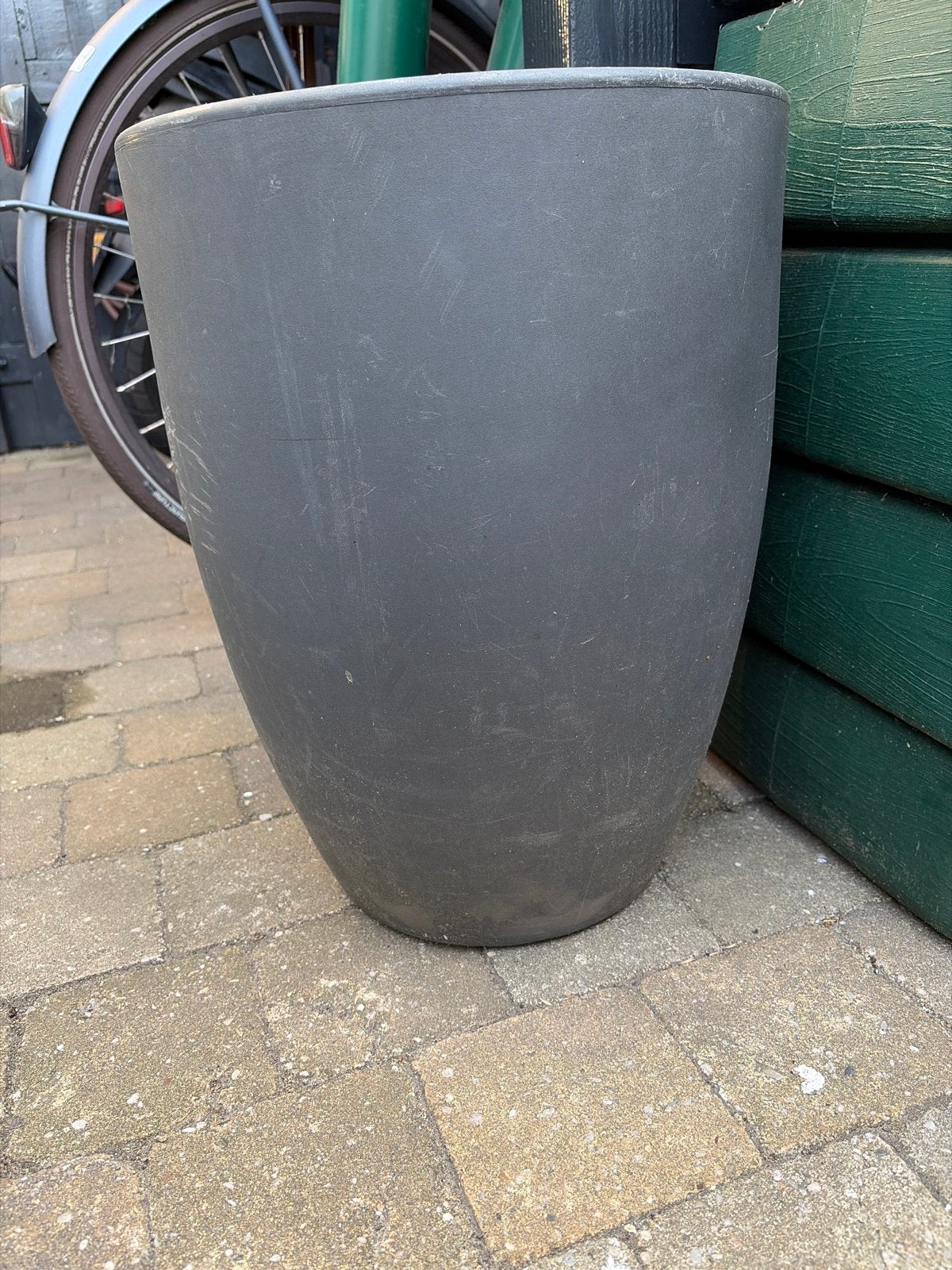 Grijze kunststof bloempot voor binnen of buiten 50cm hoog, 25 tot 40 cm, Kunststof, Gebruikt, Rond
