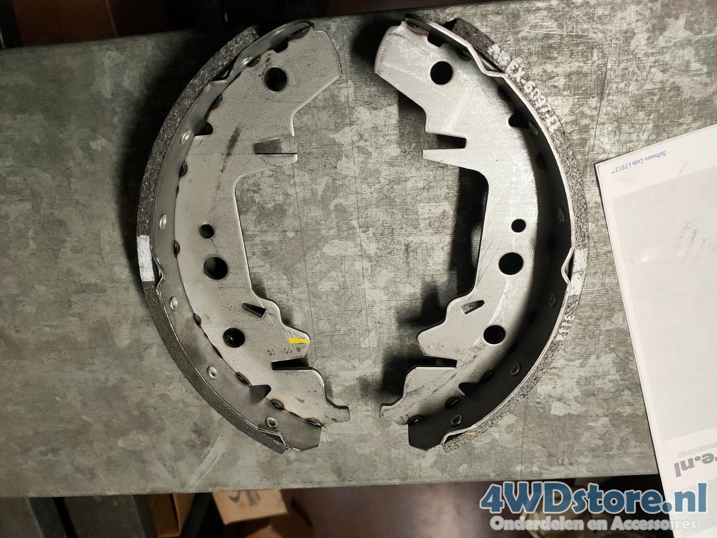 Chrysler Voyager Remschoenset 04883833AA, Auto-onderdelen, -, Nieuw, Ophalen of Verzenden, -