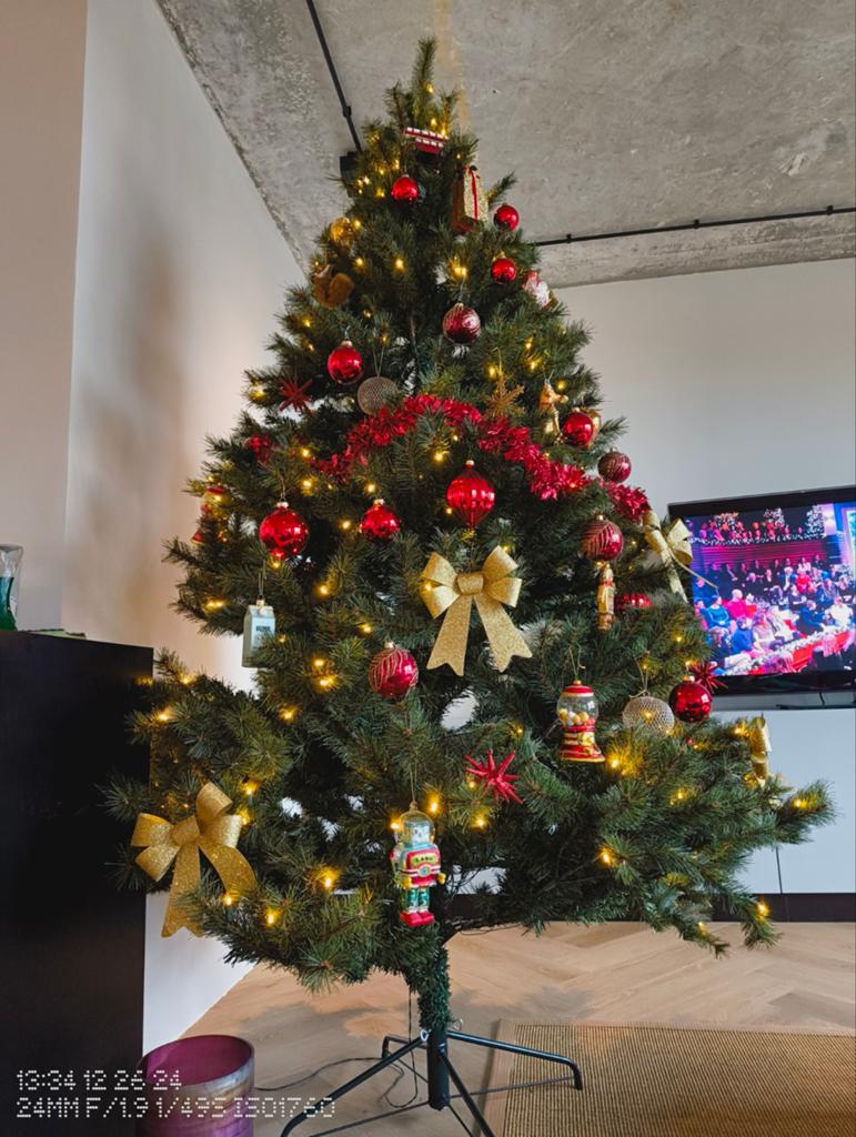 Kunstkerstboom 230cm hoog, Tuin en Terras, Planten | Bomen, Ophalen of Verzenden, Zomer, Volle zon, Overige soorten