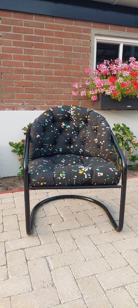 Superleuk vintage stoeltje uit de jaren 80 sledestoel, Ophalen, Zo goed als nieuw, Stof, 50 tot 75 cm