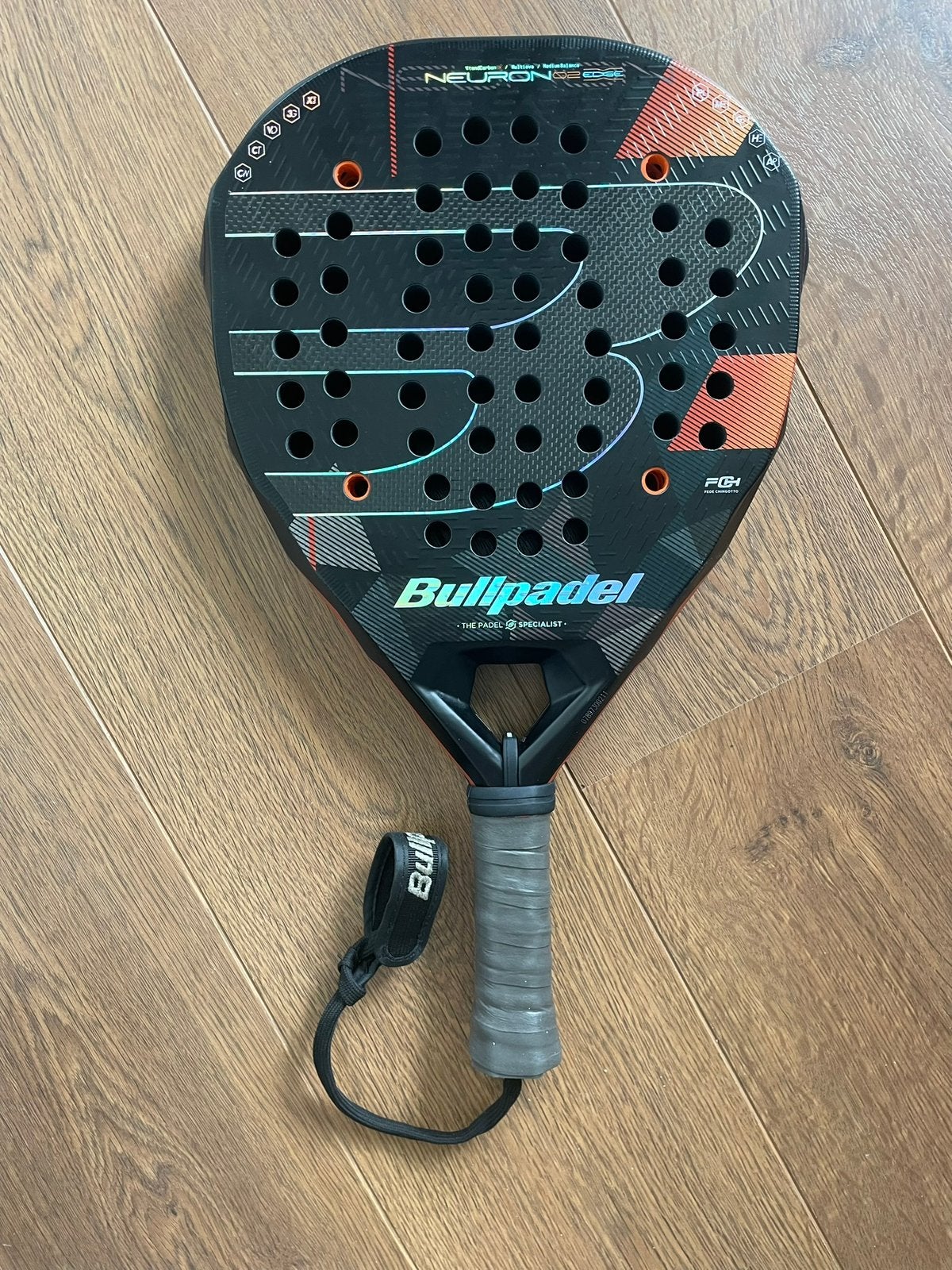 Padelracket Bullpadel Neuron Edge 2026 in zeer goede staat!, Sport en Fitness, Padel, Ophalen, Zo goed als nieuw, Padelracket