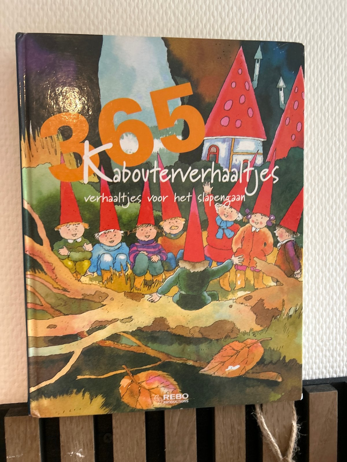 365 Kabouterverhaaltjes: Verhaaltjes voor het slapengaan, Boeken, Ophalen of Verzenden, Zo goed als nieuw, Sprookjes