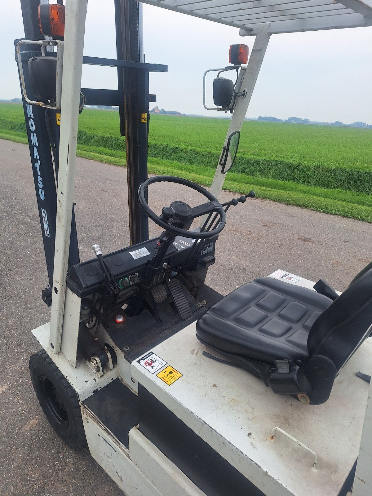 Foto 13 van heftruck komatsu FB15 met Side shift