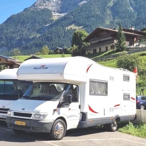Ford camper roller team 77 LIVING 6 persoons, Caravans en Kamperen, Campers, Particulier, Half-integraal, Ford