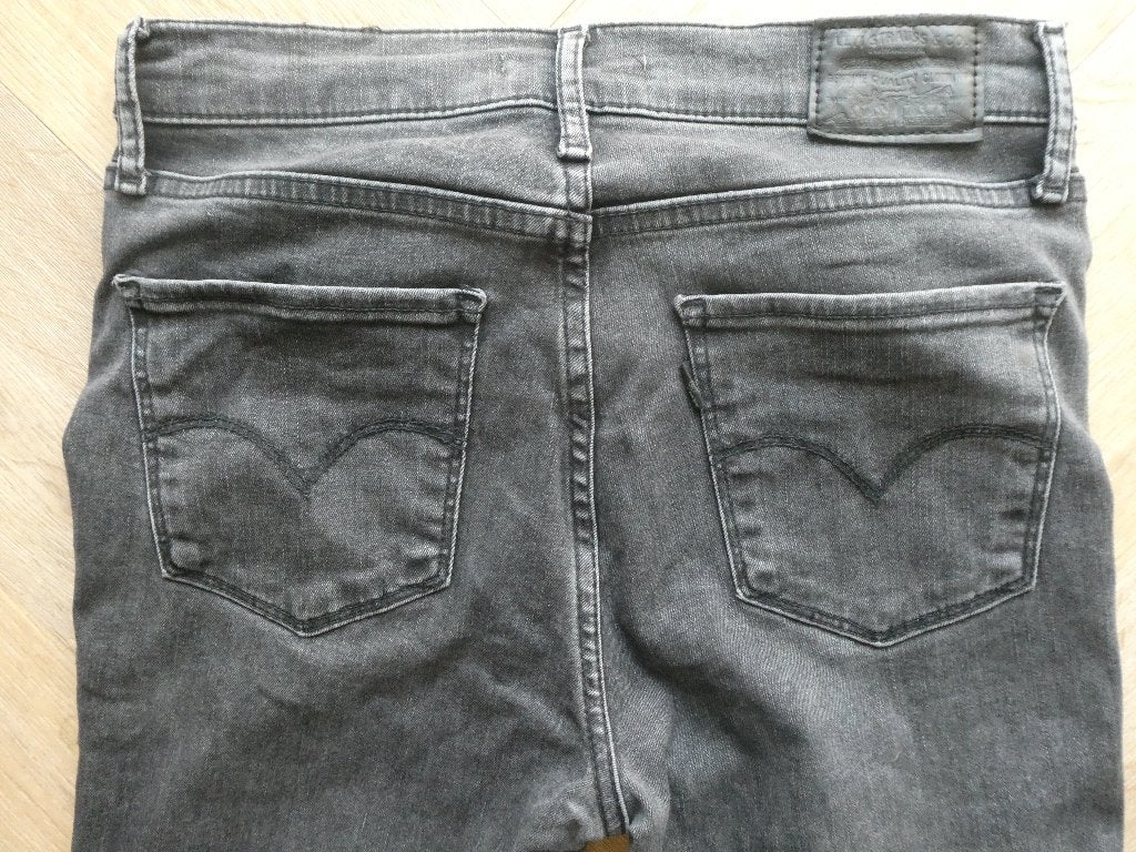 Zwarte Levi's 720 High Rise, Super Skinny broek maat 27, Zwart, W32 (confectie 46) of kleiner, Ophalen of Verzenden, Zo goed als nieuw