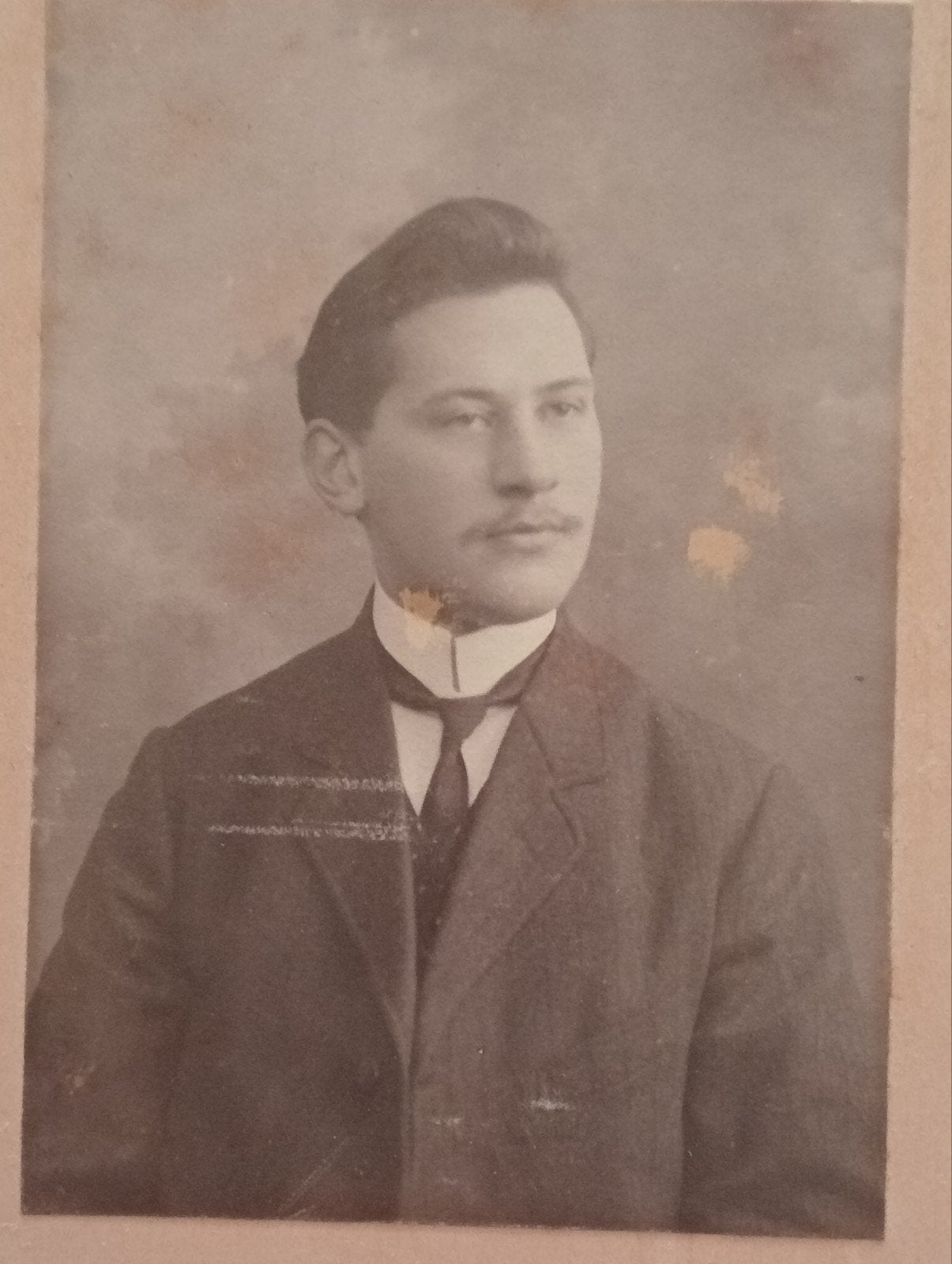 Antieke foto van L.J. van Deutekom, 22 jaar oud, Ophalen of Verzenden, Voor 1940, Gebruikt, Overige onderwerpen