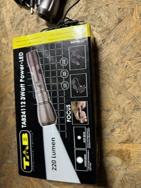 oplaadbare led zaklampen, Ophalen of Verzenden, Nieuw, Accu