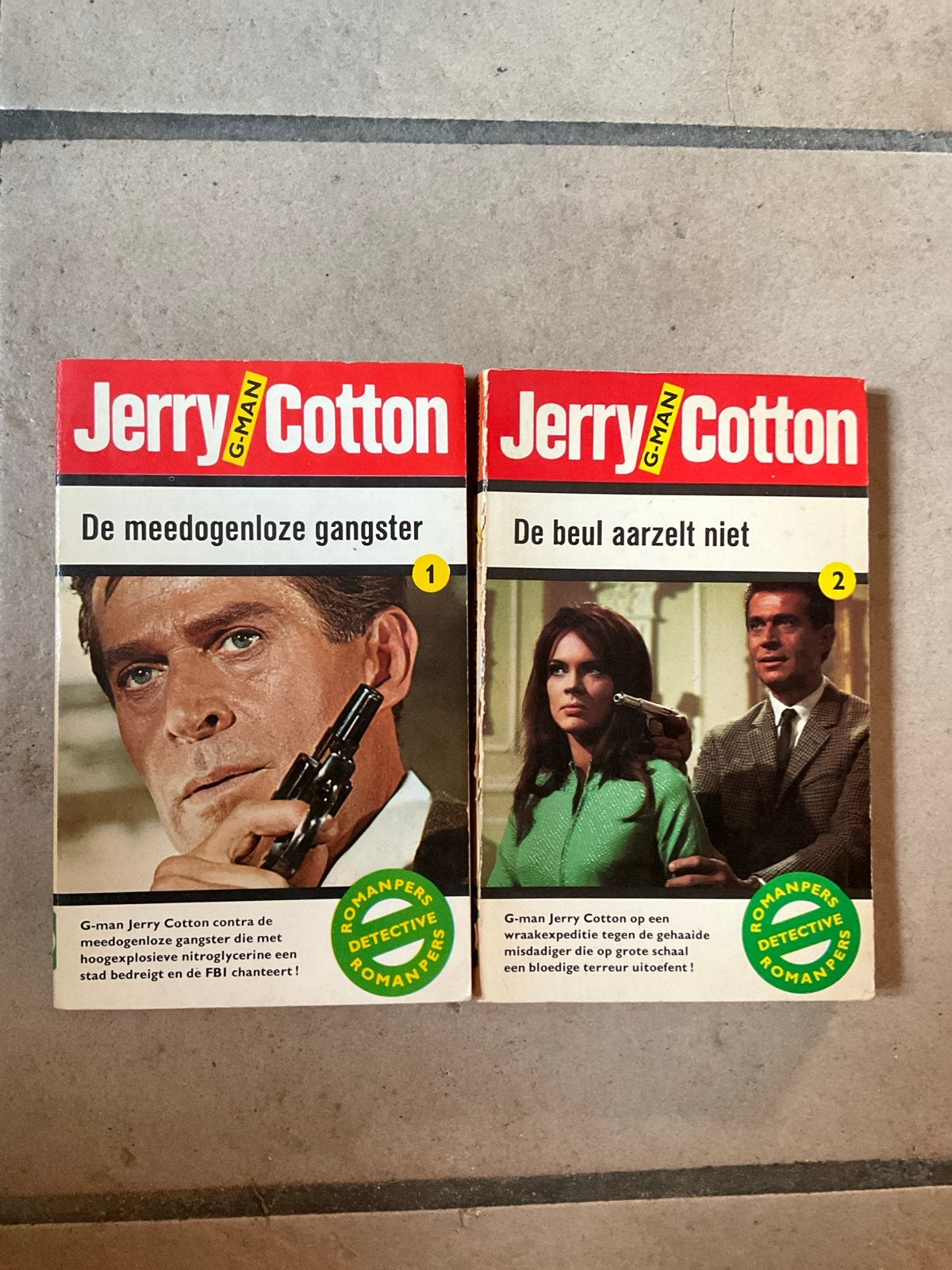Jerry Cotton Pocketboek deel 1 en 2 - Roman Detective, Ophalen of Verzenden, Gelezen