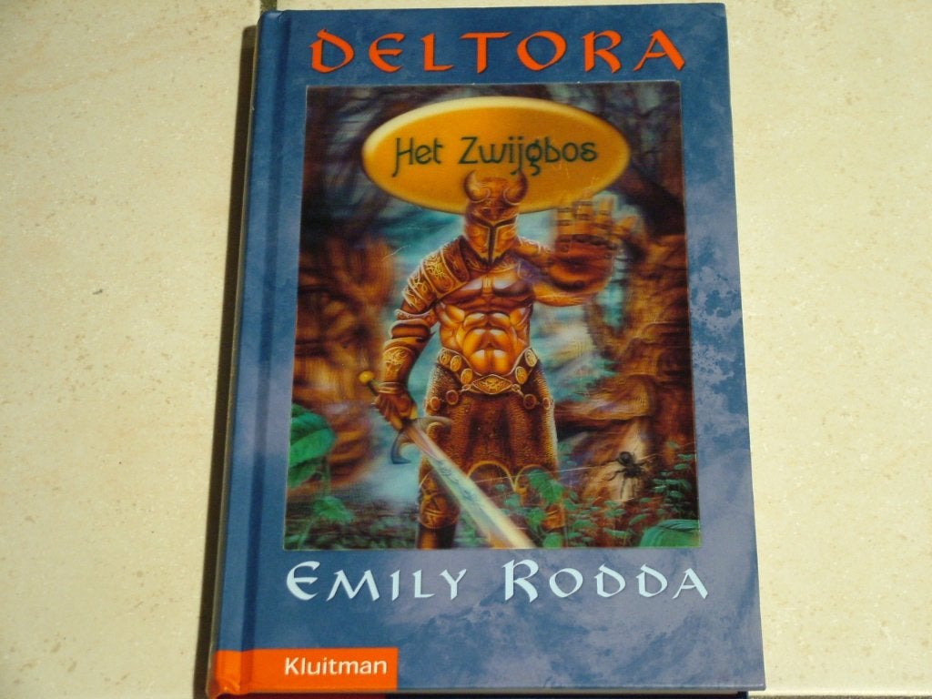 DELTORA Het Zwijgbos / Emily Rodda deel 1   , Boeken, Ophalen of Verzenden, Zo goed als nieuw