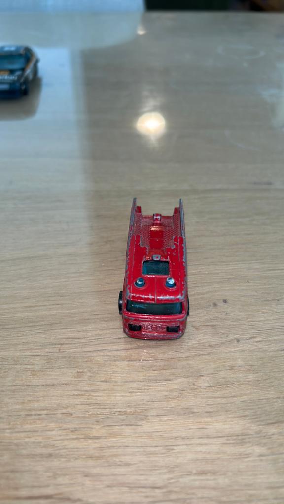 Corgi ERF Fire Tender 1:87, Verzenden, Zo goed als nieuw, Bus of Vrachtwagen, Corgi