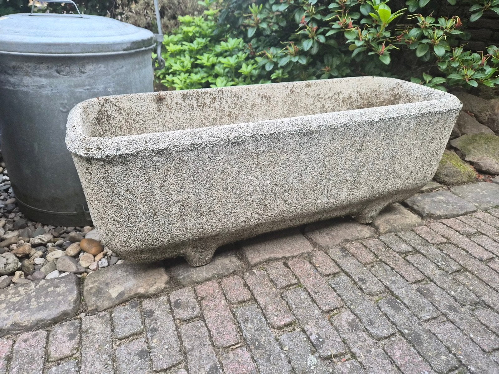 Gratis op te halen betonnen bloembak, Tuin en Terras, Ophalen, Gebruikt, Minder dan 30 cm, Rond