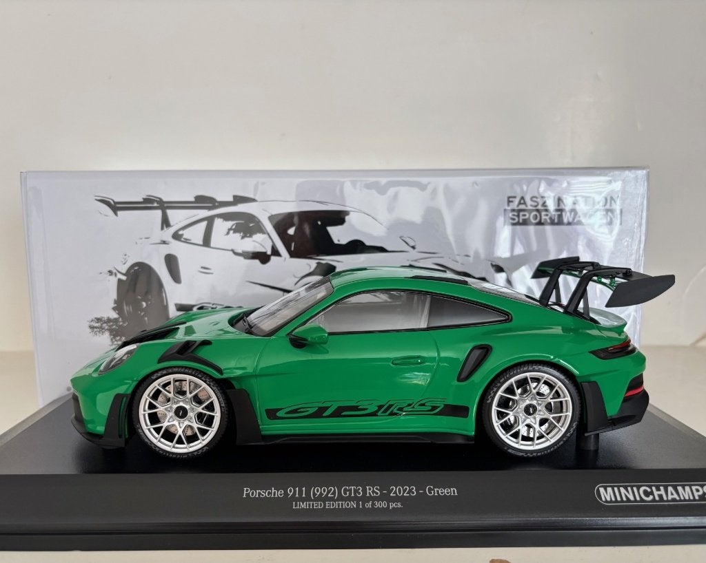 Porsche 911 (992) GT3 RS 2023 1:18 (nieuw), Hobby en Vrije tijd, Verzenden, Nieuw, Auto, MiniChamps